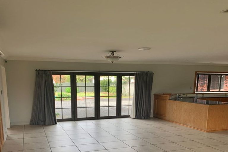 Photo of property in 35 Poaka Avenue, Dinsdale, Hamilton, 3204