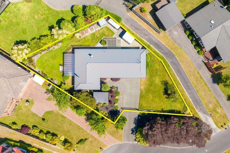 Photo of property in 10 Yasmin Lane, Kinloch, Taupo, 3377