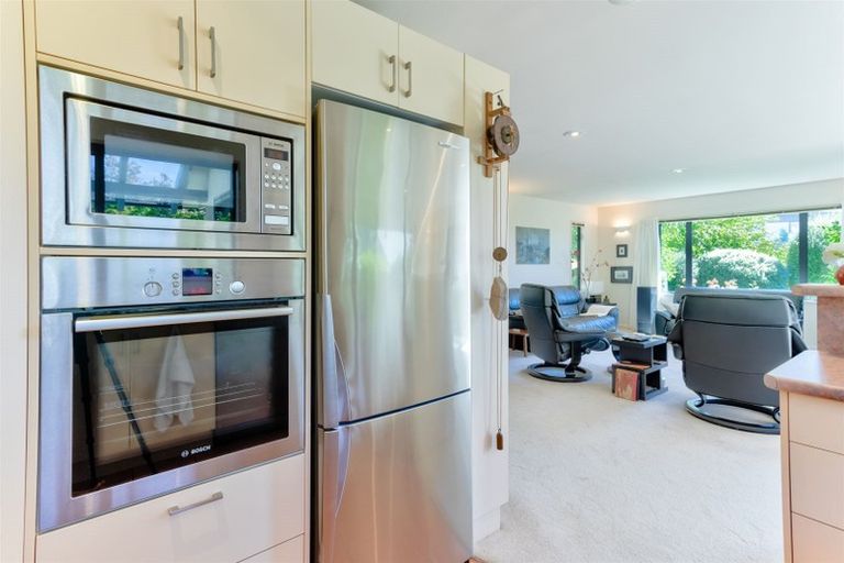 Photo of property in 72 Meadowstone Drive, Wanaka, 9305