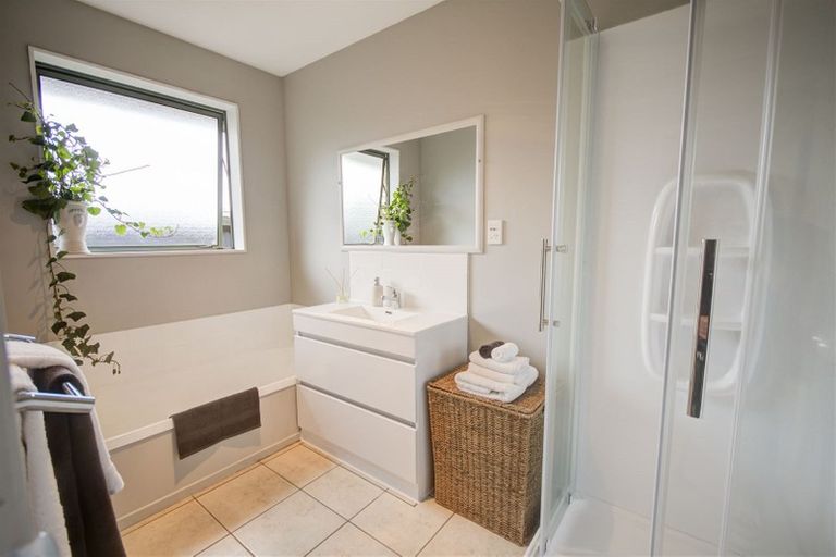 Photo of property in 7 Mckenzie Place, Waikuku Beach, 7402