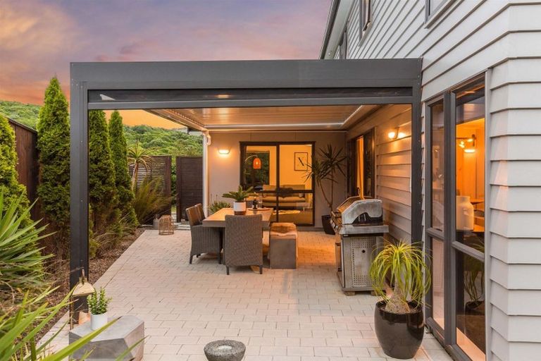 Photo of property in 59 Te Puia Drive, Aotea, Porirua, 5024