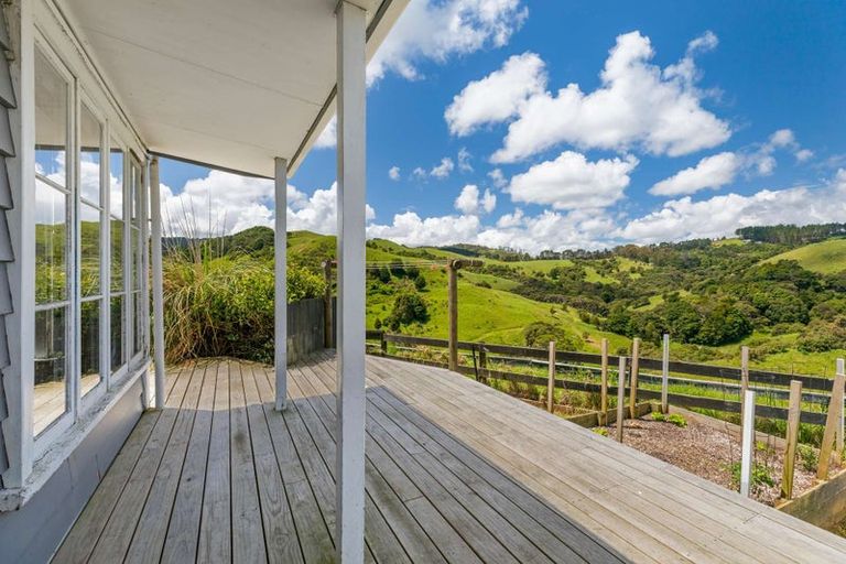 Photo of property in 3050 Kaipara Coast Highway, Glorit, Warkworth, 0984