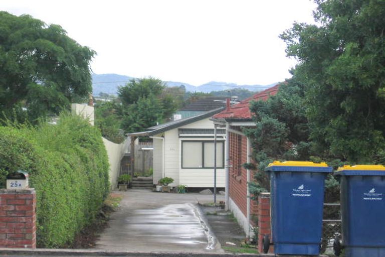 Photo of property in 25 Rosier Road, Glen Eden, Auckland, 0602