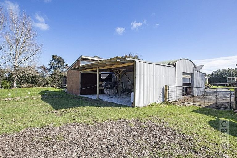 Photo of property in 2246 State Highway 16, Helensville, 0875