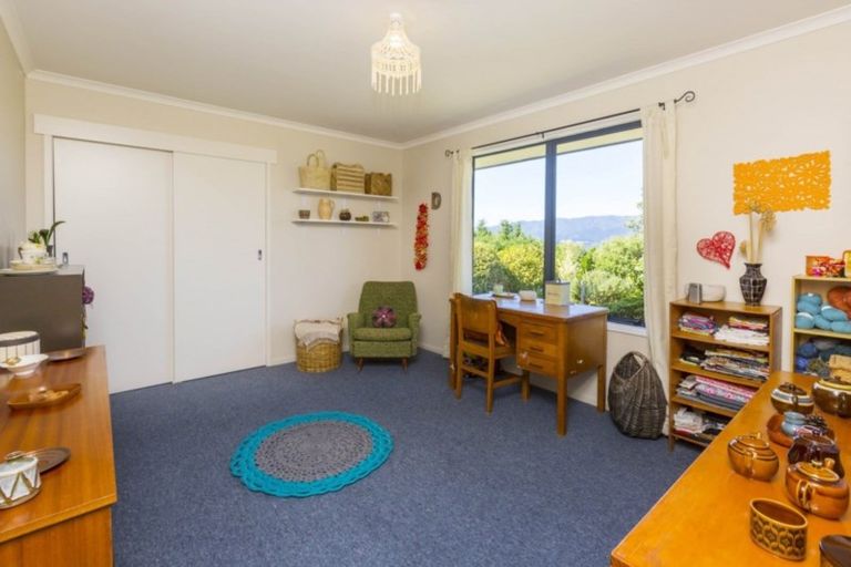 Photo of property in 14 Grace Nicholls Grove, Riverstone Terraces, Upper Hutt, 5018