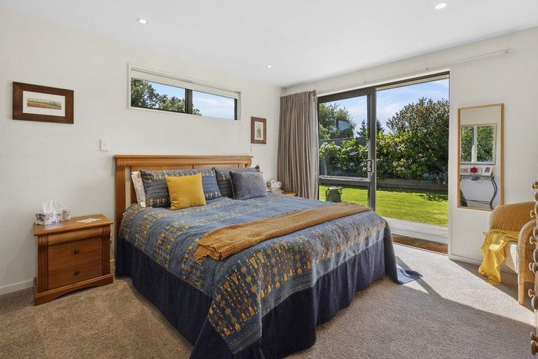 Photo of property in 17 Awa Toru Drive, Fairfield, Dunedin, 9018