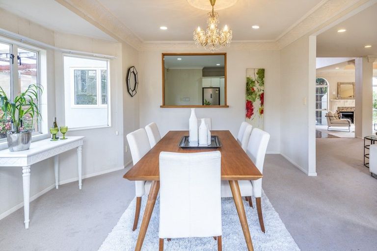 Photo of property in 26 Jane Eyre Drive, Somerville, Auckland, 2014