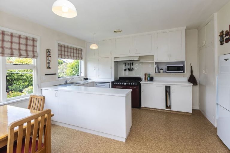 Photo of property in 44 Memorial Avenue, Ilam, Christchurch, 8053