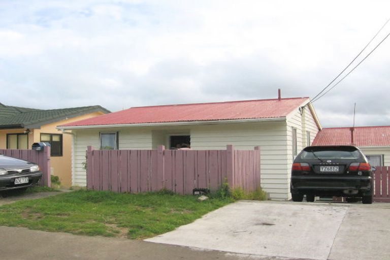Photo of property in 5 Tukanae Street, Strathmore Park, Wellington, 6022