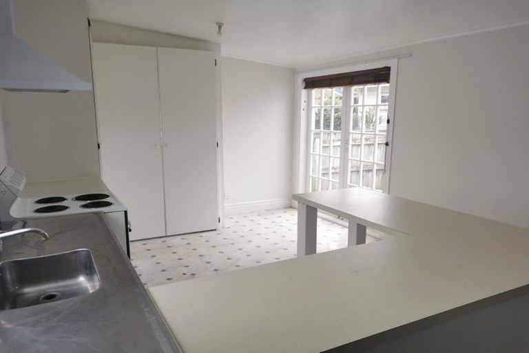 Photo of property in 41 Darlington Road, Miramar, Wellington, 6022