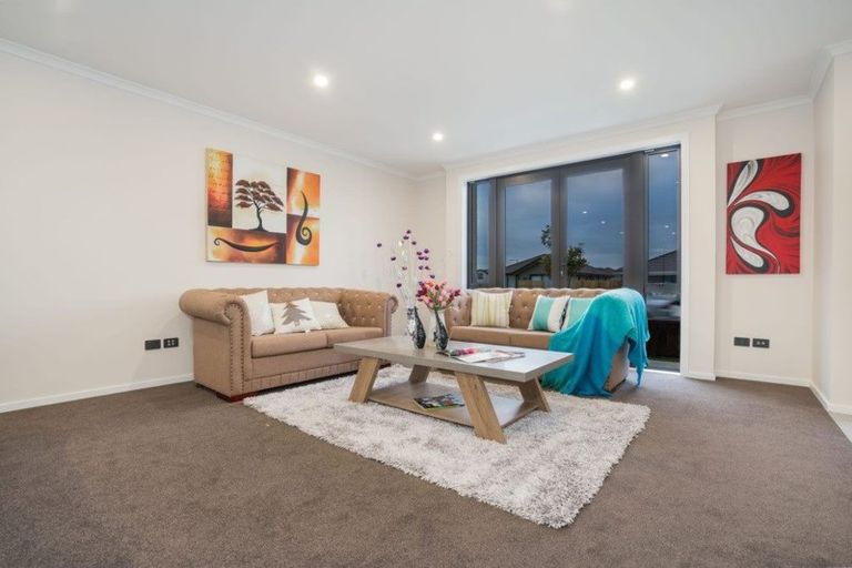 Photo of property in 24 Kauri Heart Avenue, Takanini, 2112