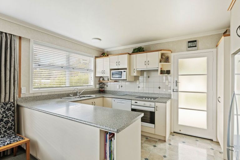 Photo of property in 71 Clawton Street, Westown, New Plymouth, 4310