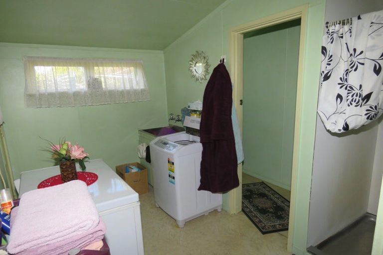 Photo of property in 131 Queen Street, Westport, 7825