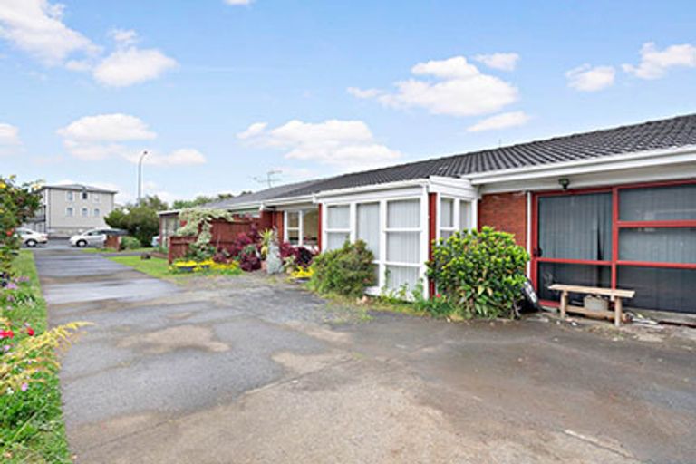 Photo of property in 2/280 Shirley Road, Papatoetoe, Auckland, 2025