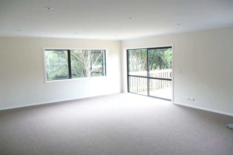 Photo of property in 44 Sherrybrooke Place, Sunnyvale, Auckland, 0612