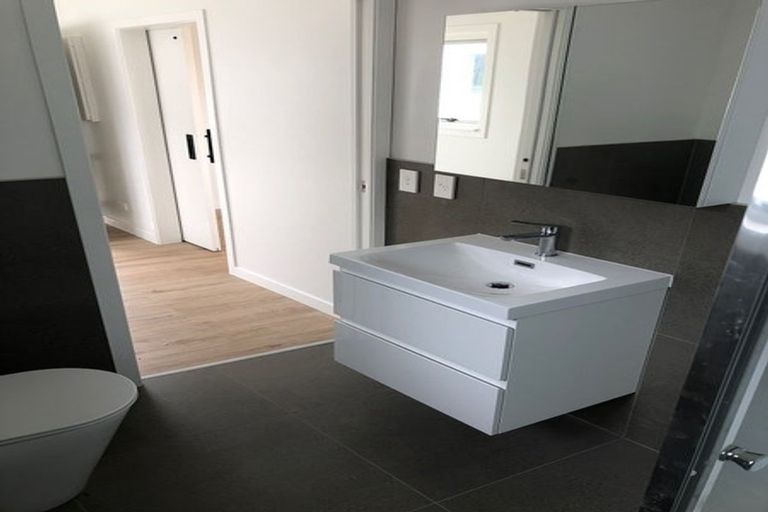 Photo of property in 35 Kowhai Street, Helensville, 0800