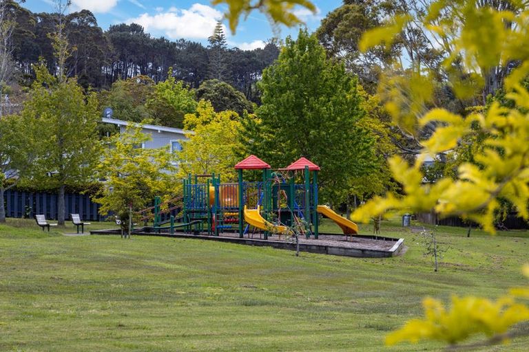 Photo of property in 1/45 Seine Road, Forrest Hill, Auckland, 0620