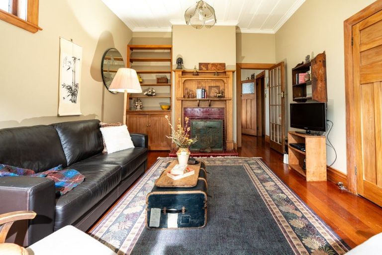 Photo of property in 44 Mills Road, Brooklyn, Wellington, 6021