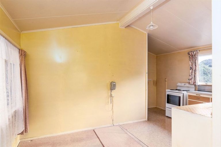 Photo of property in 13 Newman Road, Eketahuna, 4900