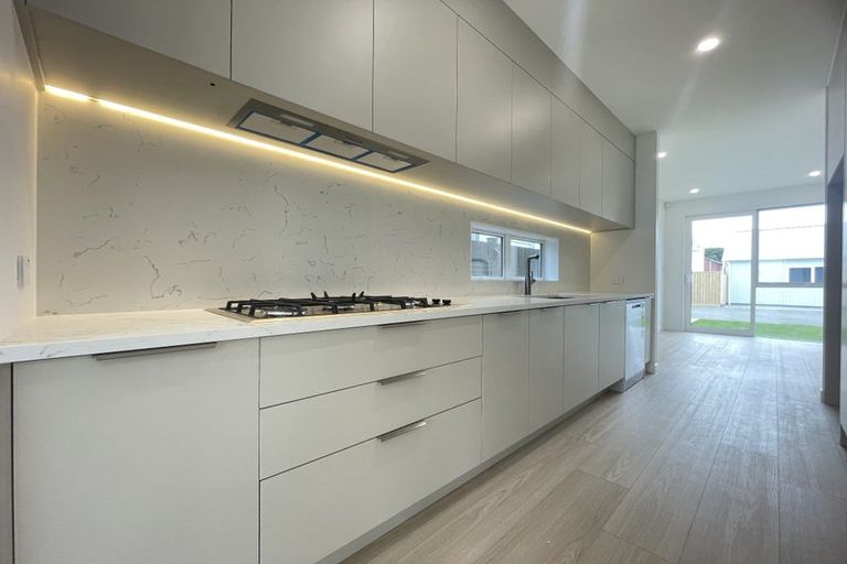 Photo of property in 6 Yellow Pear Lane, Karaka, 2578