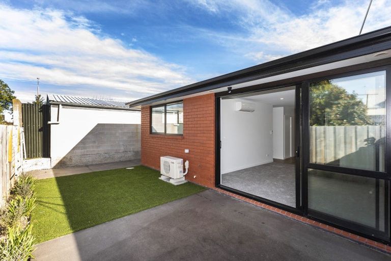 Photo of property in 6d Avonhead Road, Avonhead, Christchurch, 8042