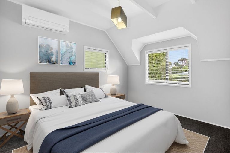 Photo of property in 3/4 Telstar Place, Beach Haven, Auckland, 0626