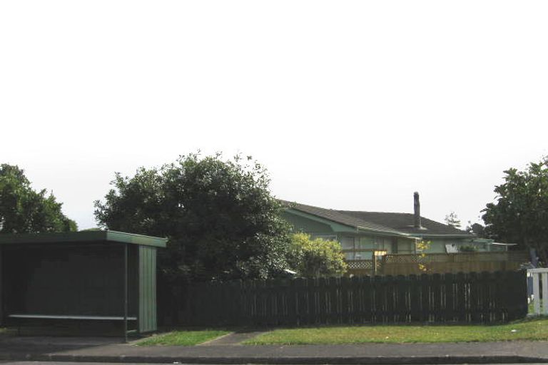 Photo of property in 15 Waari Avenue, Sunnyvale, Auckland, 0612