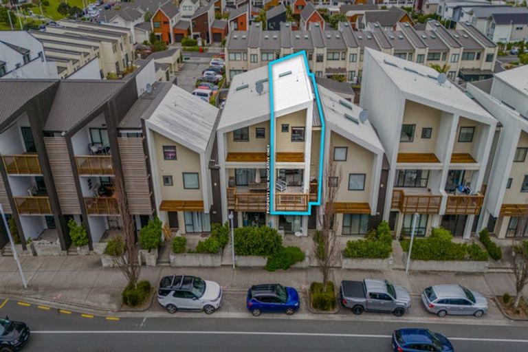 Photo of property in 17 Kanuka Road, Hobsonville, Auckland, 0616