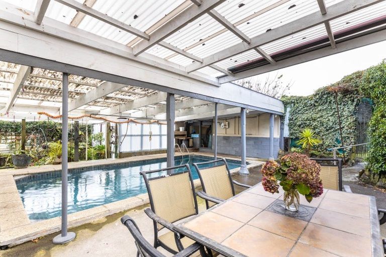 Photo of property in 42 Park Lane, Waitara, 4320