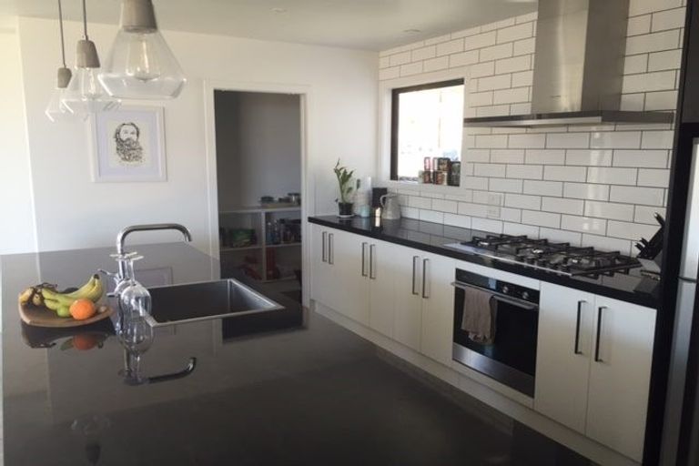 Photo of property in 8 Crown Terrace, Britannia Heights, Nelson, 7010