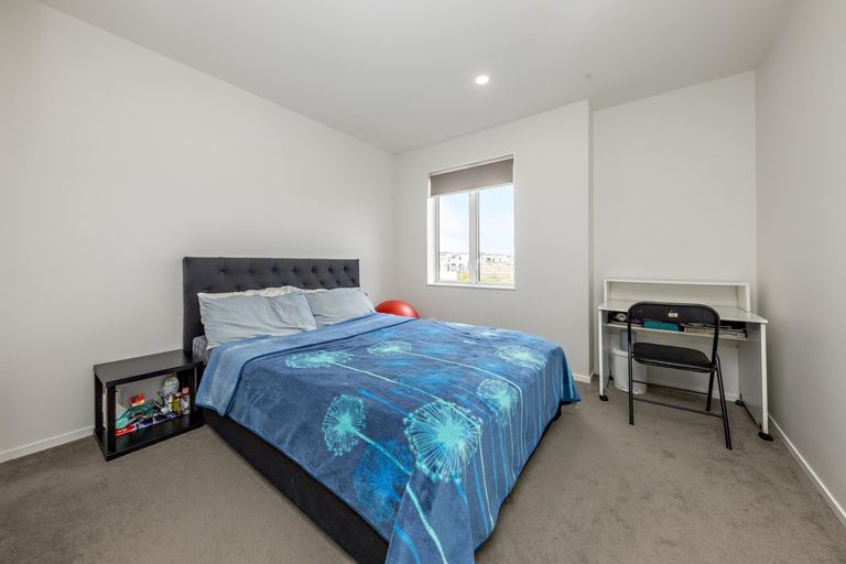 Photo of property in 7 Riroriro Close, Papakura, 2110