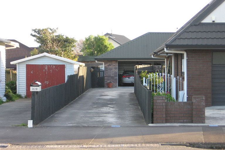 Photo of property in 320 Ruahine Street, Terrace End, Palmerston North, 4410
