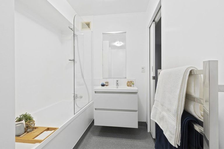 Photo of property in Luxford Villas, 314/72 Herald Street, Berhampore, Wellington, 6023