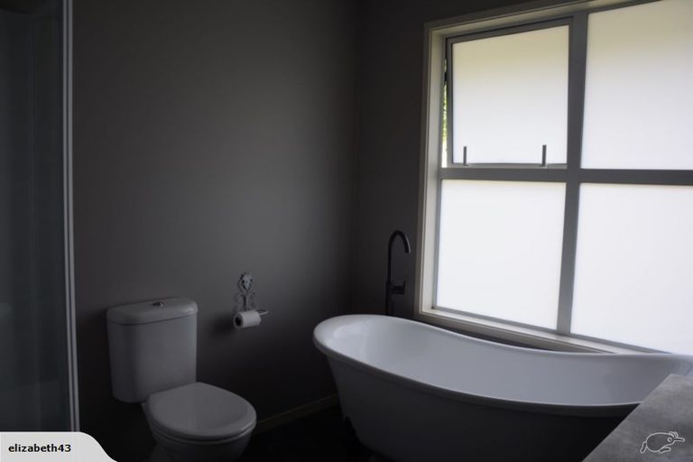 Photo of property in 303 Otumoetai Road, Otumoetai, Tauranga, 3110