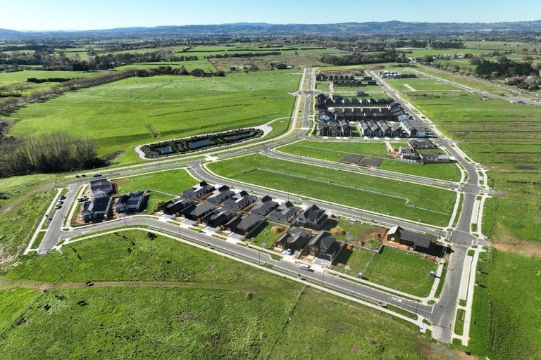 Photo of property in 23 Hampshire Lane, Karaka, 2580