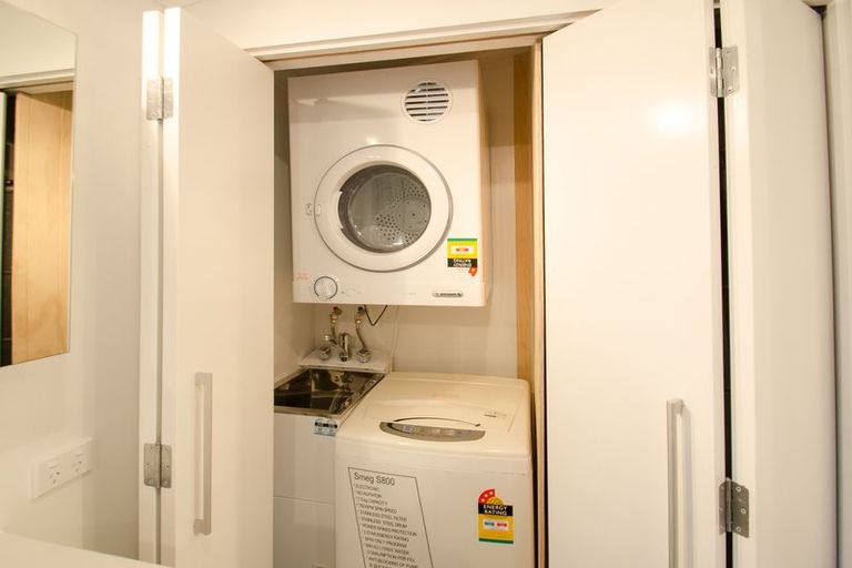 Photo of property in 2 Glen Road, Mornington, Dunedin, 9011