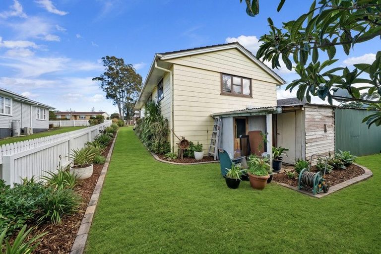 Photo of property in 13 Pershore Place, Mangere, Auckland, 2022