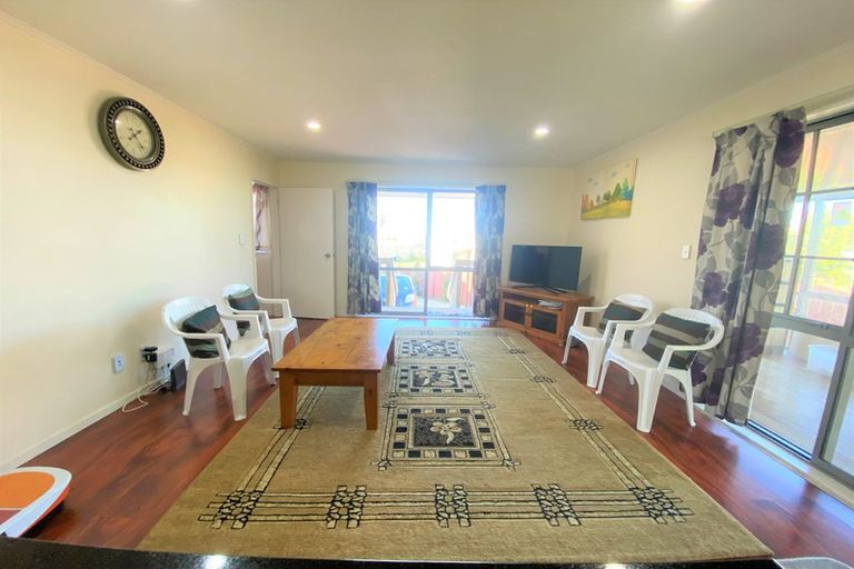 Photo of property in 30 Megan Avenue, Pakuranga Heights, Auckland, 2010