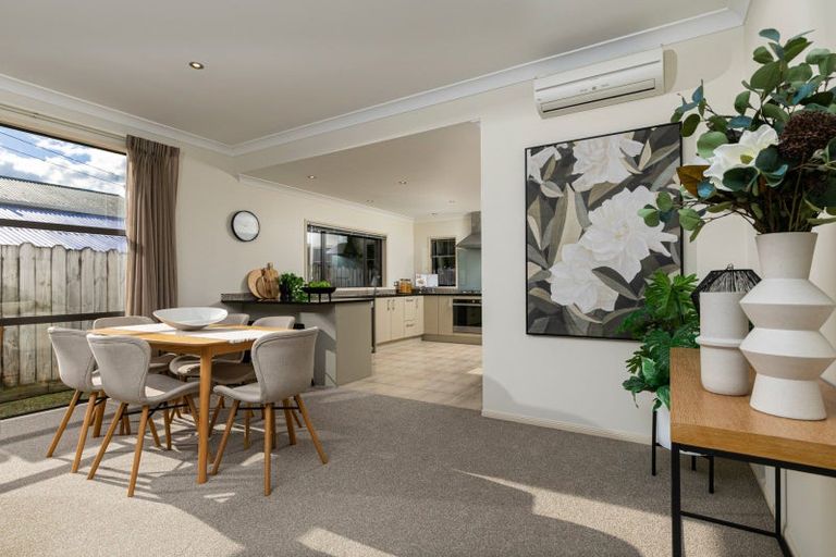 Photo of property in 135 Centreway Road, Orewa, 0931