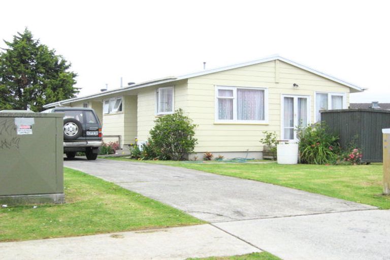 Photo of property in 25 Molesworth Place, Mangere, Auckland, 2022