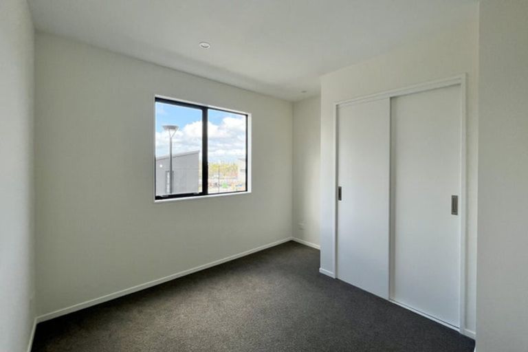 Photo of property in 11/474 West Coast Road, Glen Eden, Auckland, 0602