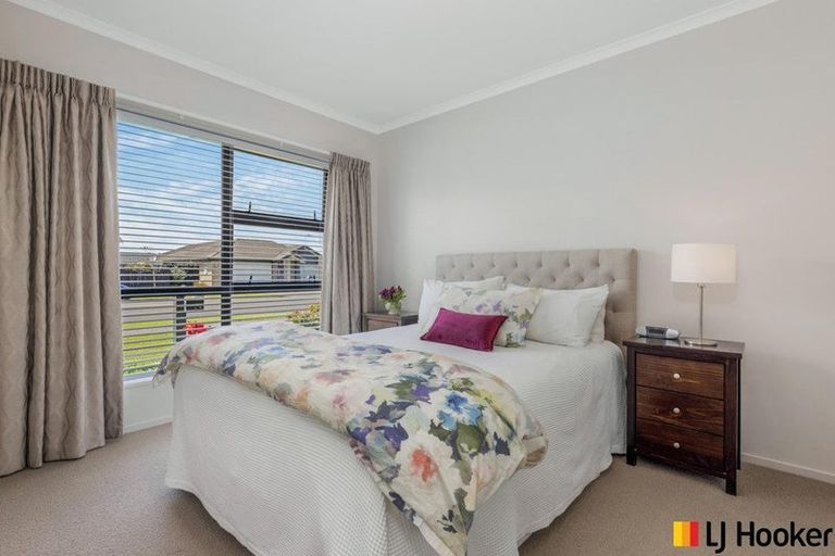 Photo of property in 45 Hadley Wood Drive, Wattle Downs, Auckland, 2103