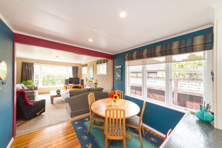 Photo of property in 3 Wincanton Place, Awapuni, Palmerston North, 4412