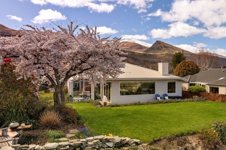 Photo of property in 4 Shaw Street, Arrowtown, 9302