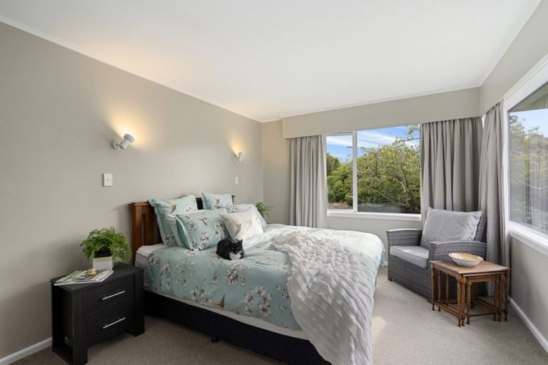 Photo of property in 34 Rosedale Place, Avonhead, Christchurch, 8042