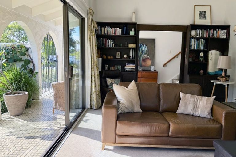 Photo of property in 41 Porritt Avenue, Chatswood, Auckland, 0626