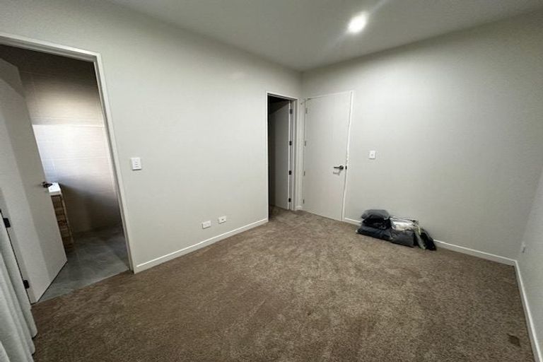 Photo of property in 24 Baumea Rise, Massey, Auckland, 0614