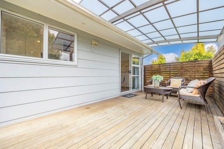Photo of property in 138 Moire Road, West Harbour, Auckland, 0618