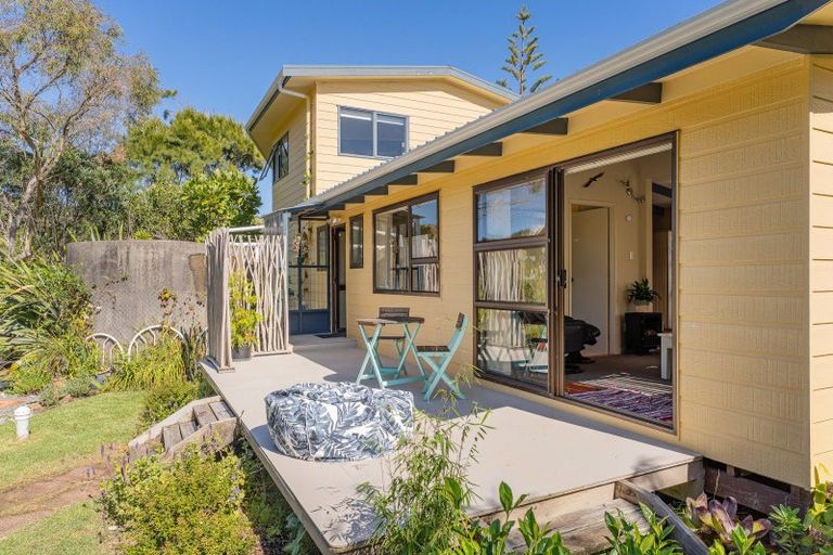 Photo of property in 15 Hilldale Crescent, Kuaotunu West, Whitianga, 3592