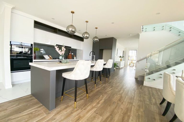 Photo of property in 73 Michael Bosher Way, Flat Bush, Auckland, 2019